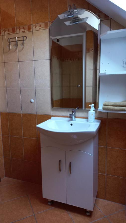 Nefelejcs Fagyizo Es Apartmanhaz Kistolmacs エクステリア 写真