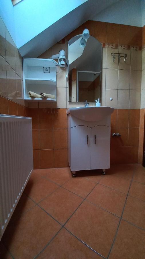 Nefelejcs Fagyizo Es Apartmanhaz Kistolmacs エクステリア 写真