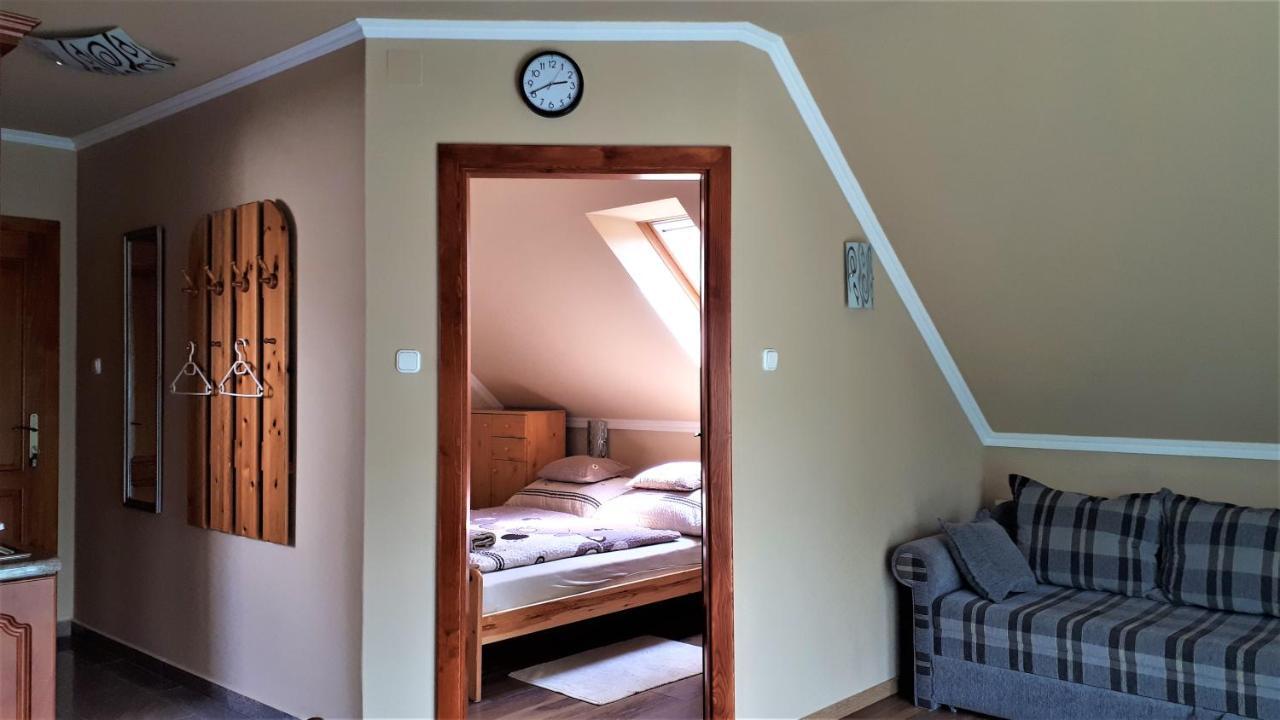 Nefelejcs Fagyizo Es Apartmanhaz Kistolmacs エクステリア 写真